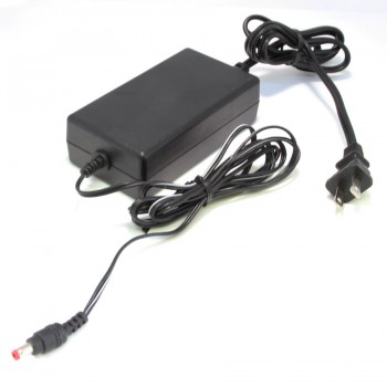 Adaptateur 12 V CC - 3 A - centre positif - 2.5 mm