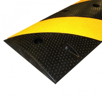 RedTools Speed Bump - 100cm X 22cm X 2cm - Black and Yellow
